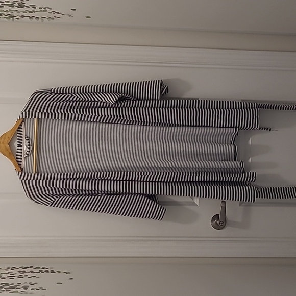 Marilyn Monroe Intimate Nightgown and Robe Set. - Picture 8 of 10